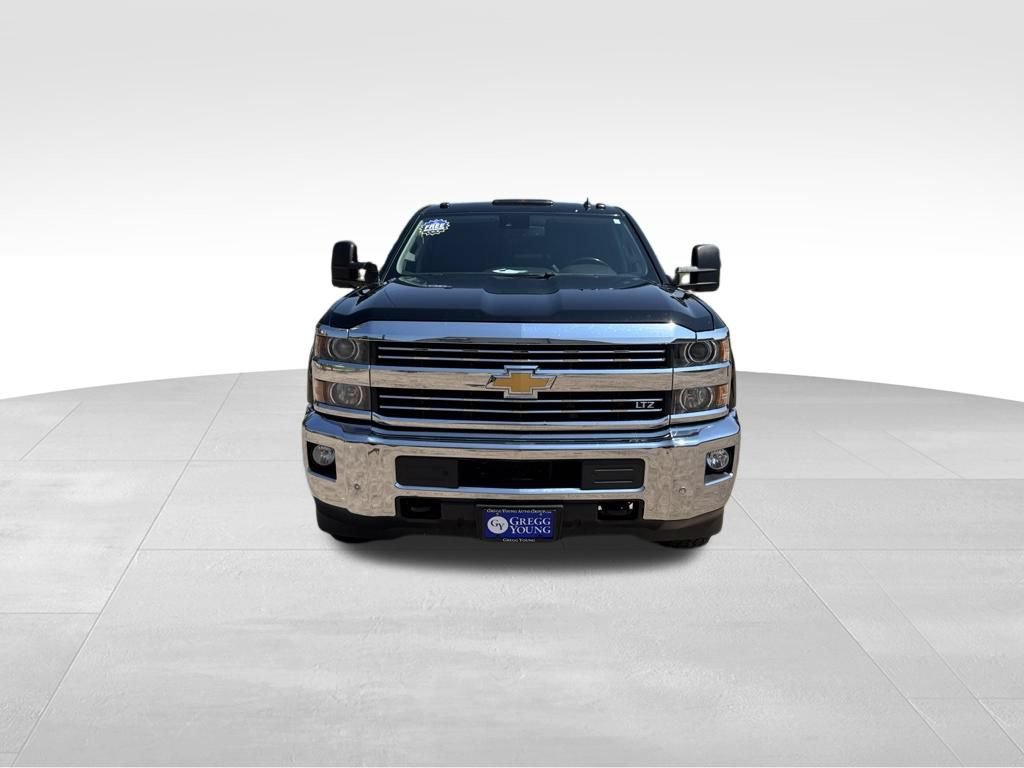Used 2015 Chevrolet Silverado 3500 LTZ AWD/4WD image 3