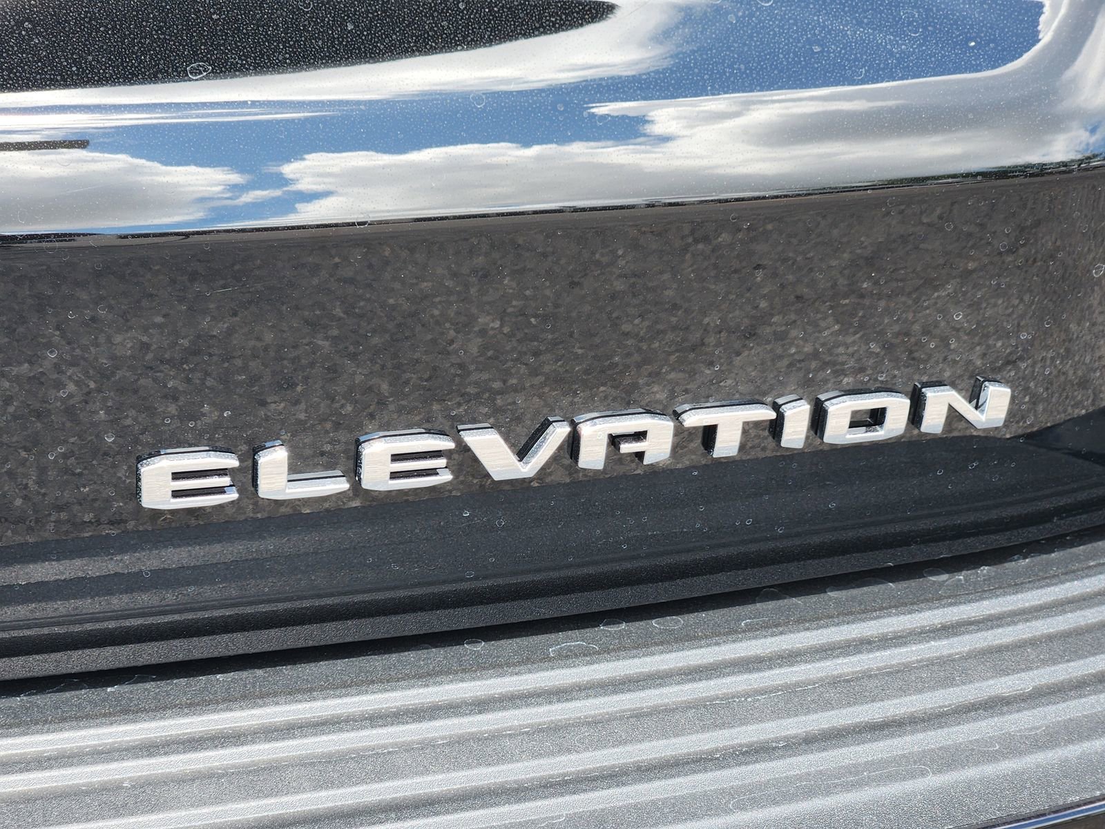 New 2026 GMC Yukon Elevation AWD/4WD image 12