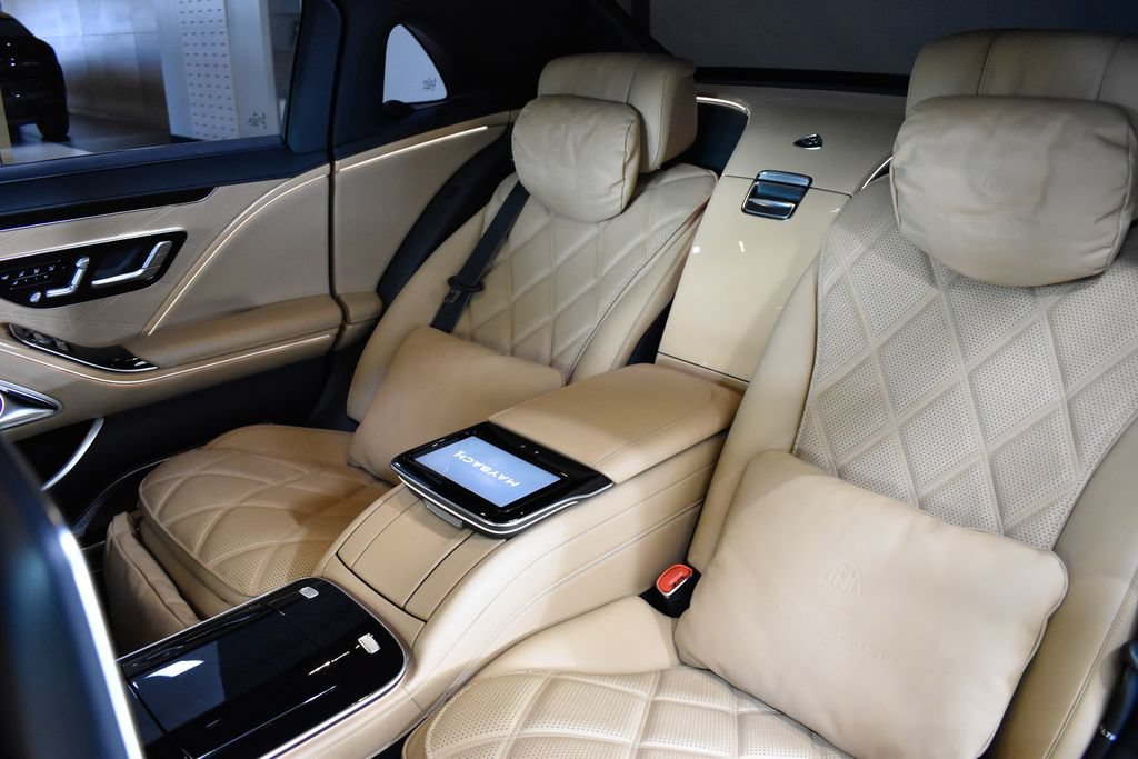 Certified 2023 Mercedes-Benz Maybach S 680 4MATIC image 31