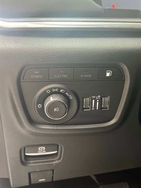 Used 2023 Jeep Grand Cherokee Overland AWD/4WD image 40