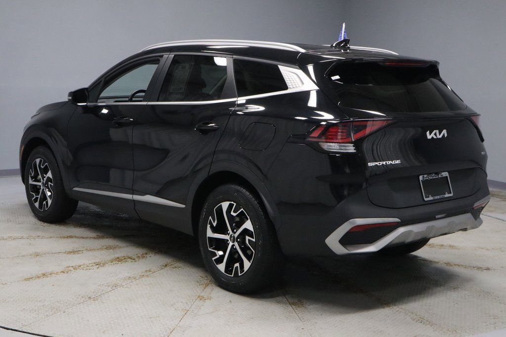 Used 2023 Kia Sportage EX image 8