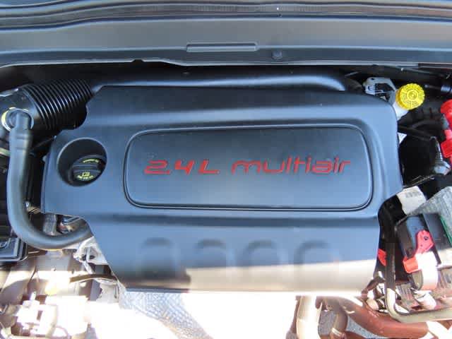 Used 2021 Jeep Renegade Latitude AWD/4WD image 11