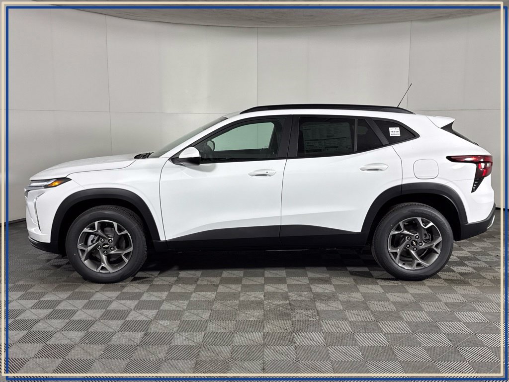 New 2026 Chevrolet Trax LT w/ LT Convenience Package FWD image 10