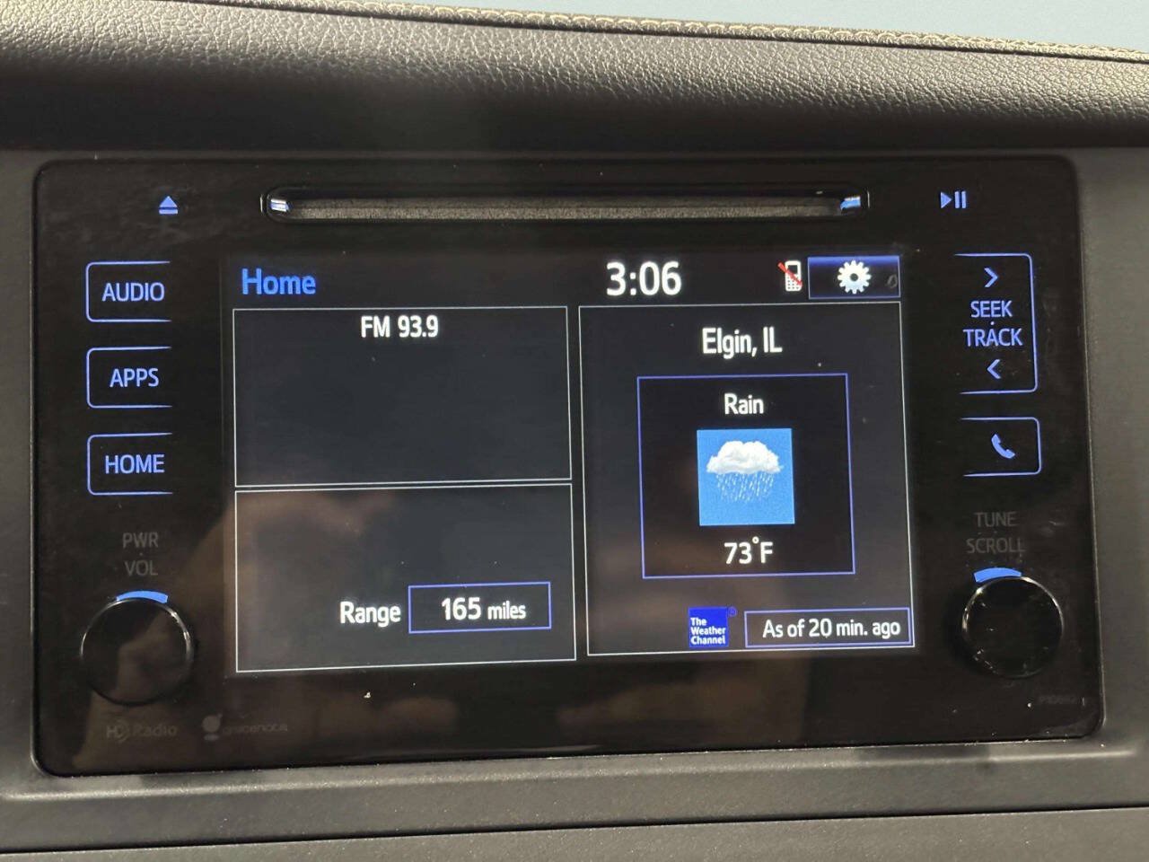 Used 2015 Toyota Sienna XLE FWD image 28
