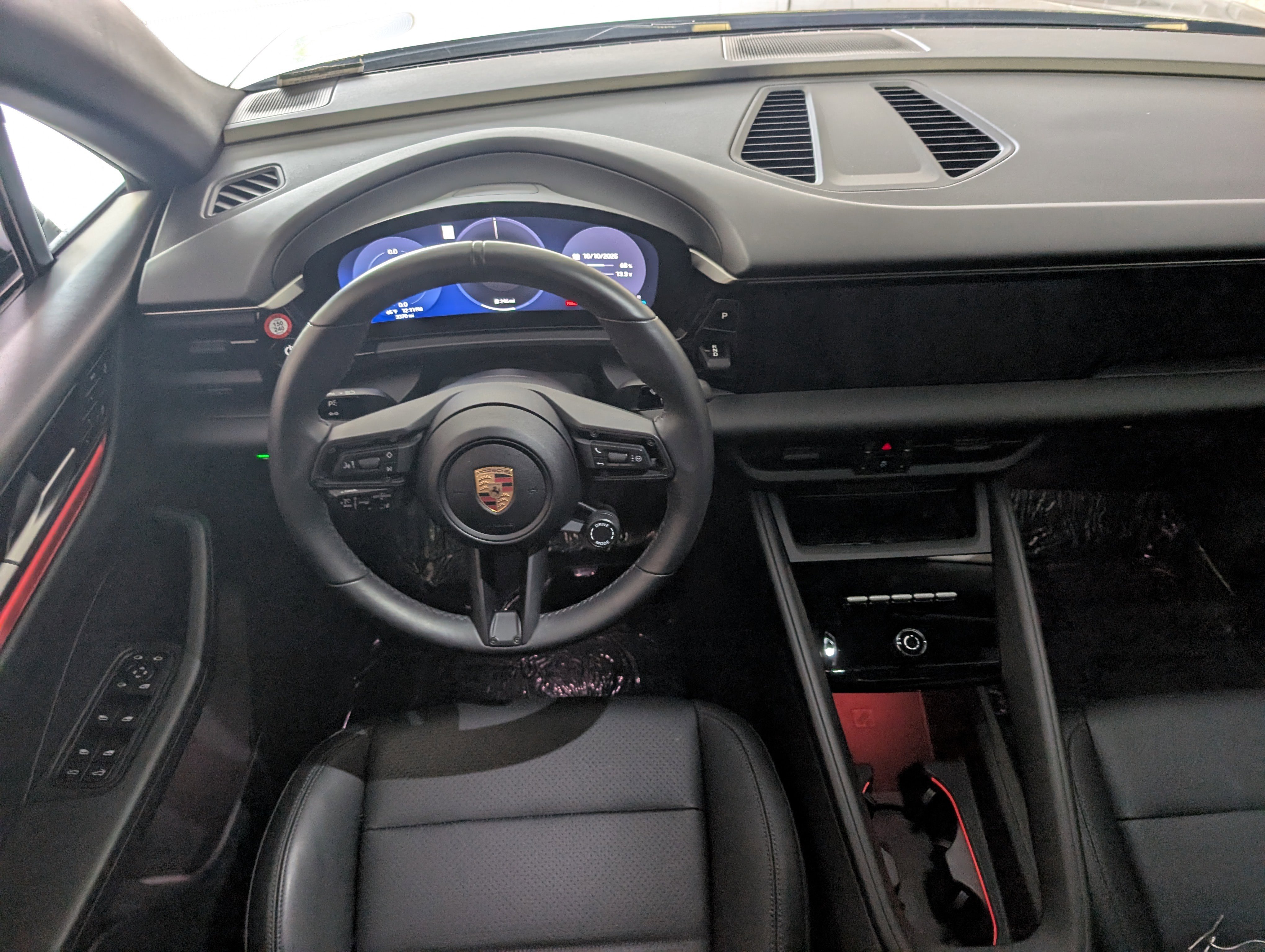 Used 2025 Porsche Macan Electric image 7