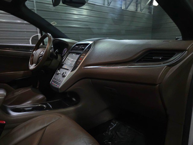 Used 2017 Lincoln MKC Reserve image 12