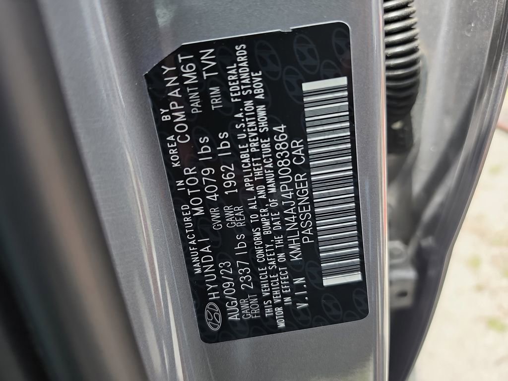 Used 2023 Hyundai Elantra Limited FWD image 31