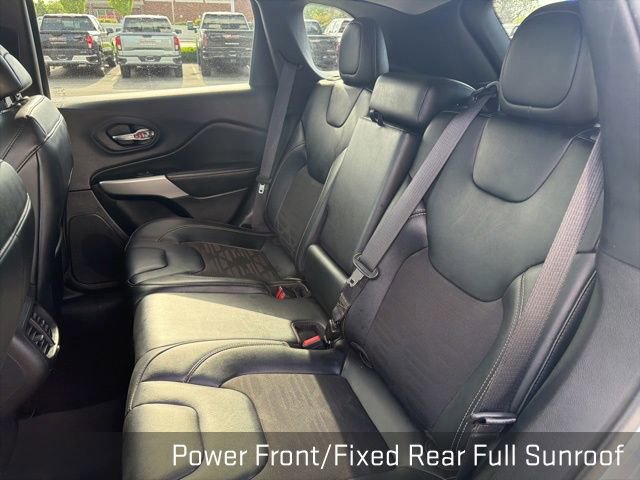 Used 2022 Jeep Cherokee Latitude w/ Sun & Sound Group AWD/4WD image 23