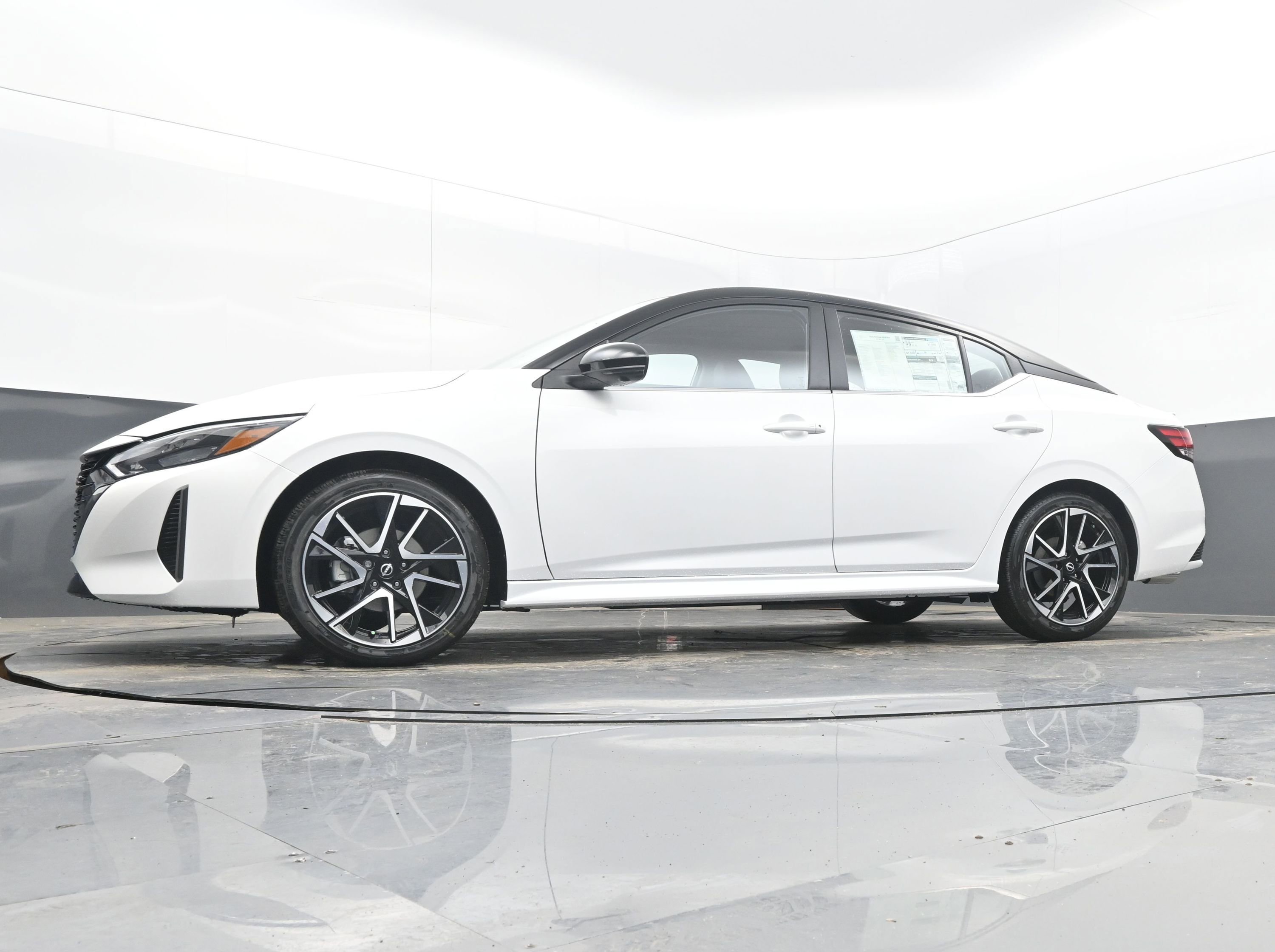 New 2025 Nissan Sentra SR w/ SR Premium Package image 25