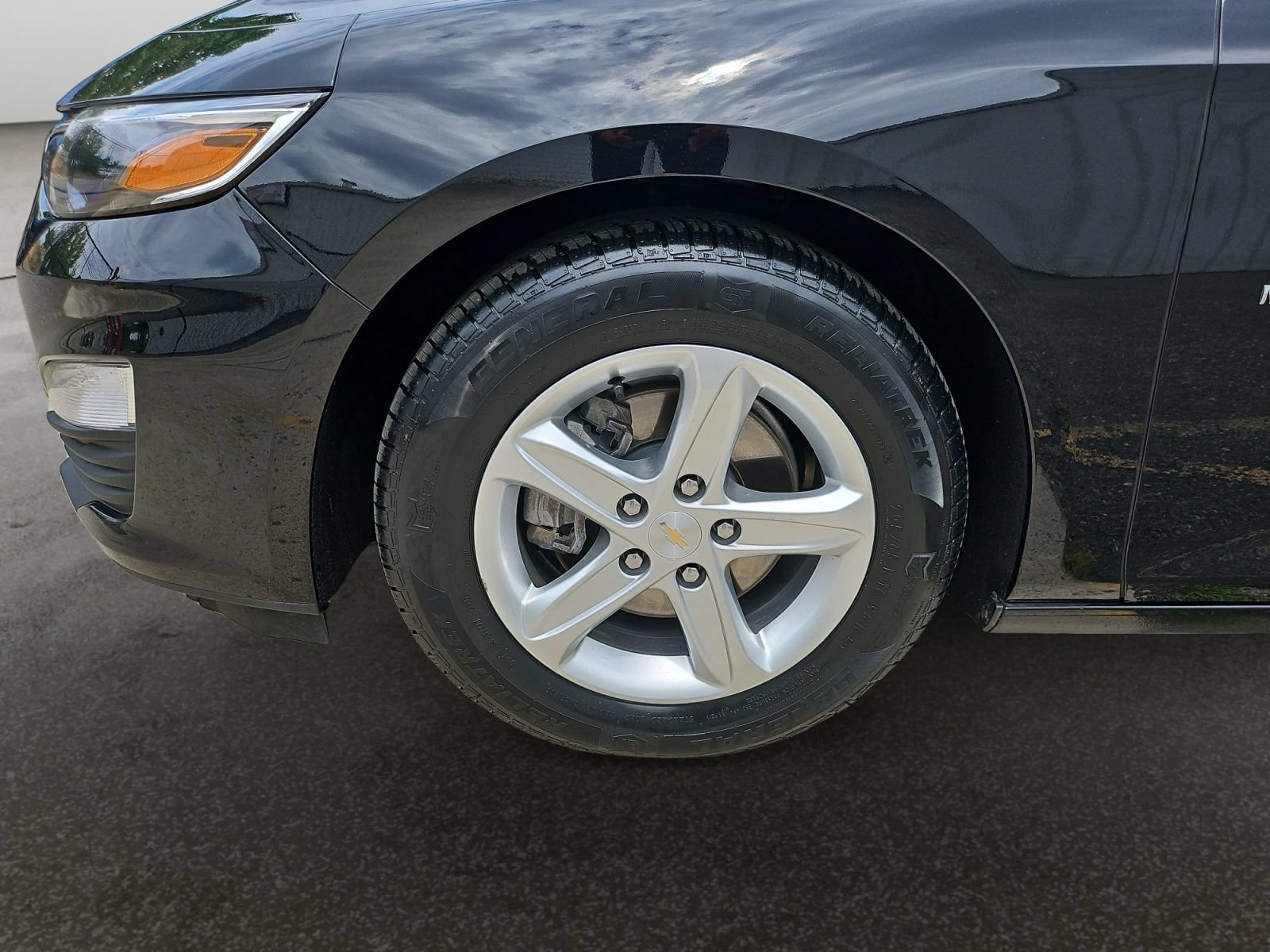 Used 2023 Chevrolet Malibu LS FWD image 38
