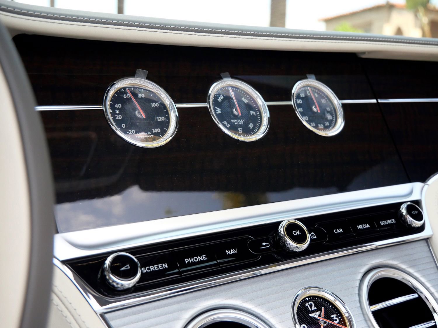Used 2023 Bentley Continental GT Azure AWD/4WD image 26