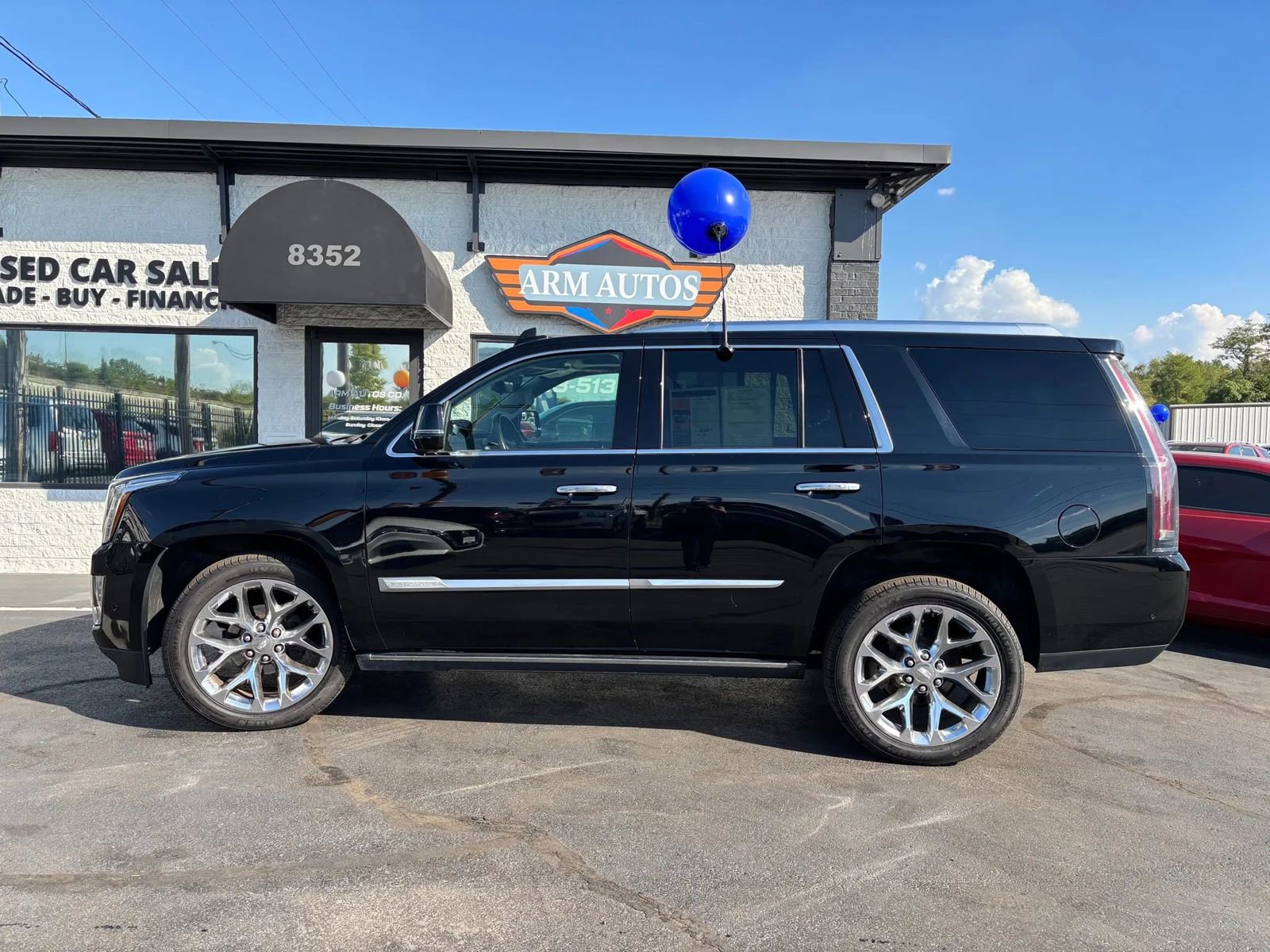 Used 2020 Cadillac Escalade Premium Luxury image 3