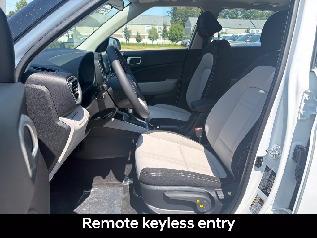 Used 2026 Hyundai Venue SEL FWD image 11