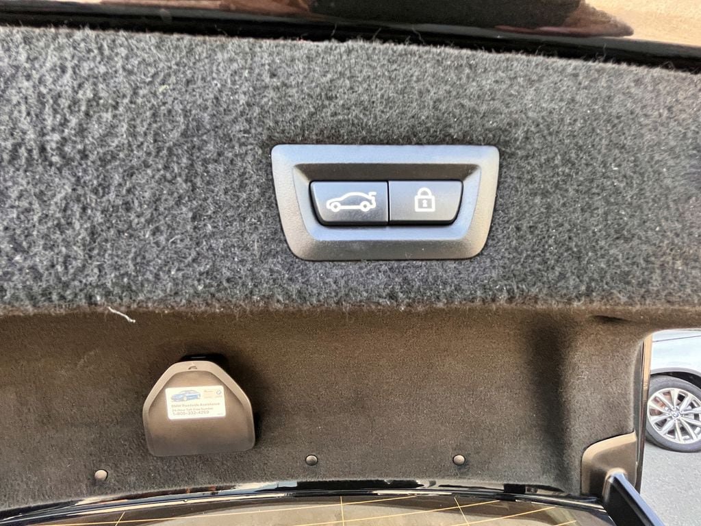 Used 2018 BMW M760i xDrive w/ Luxury Rear Seating Package AWD/4WD image 78