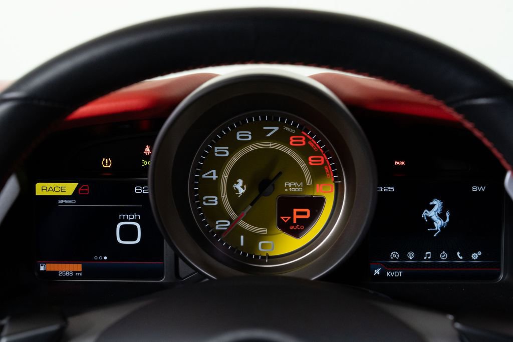 Used 2021 Ferrari F8 Tributo image 27