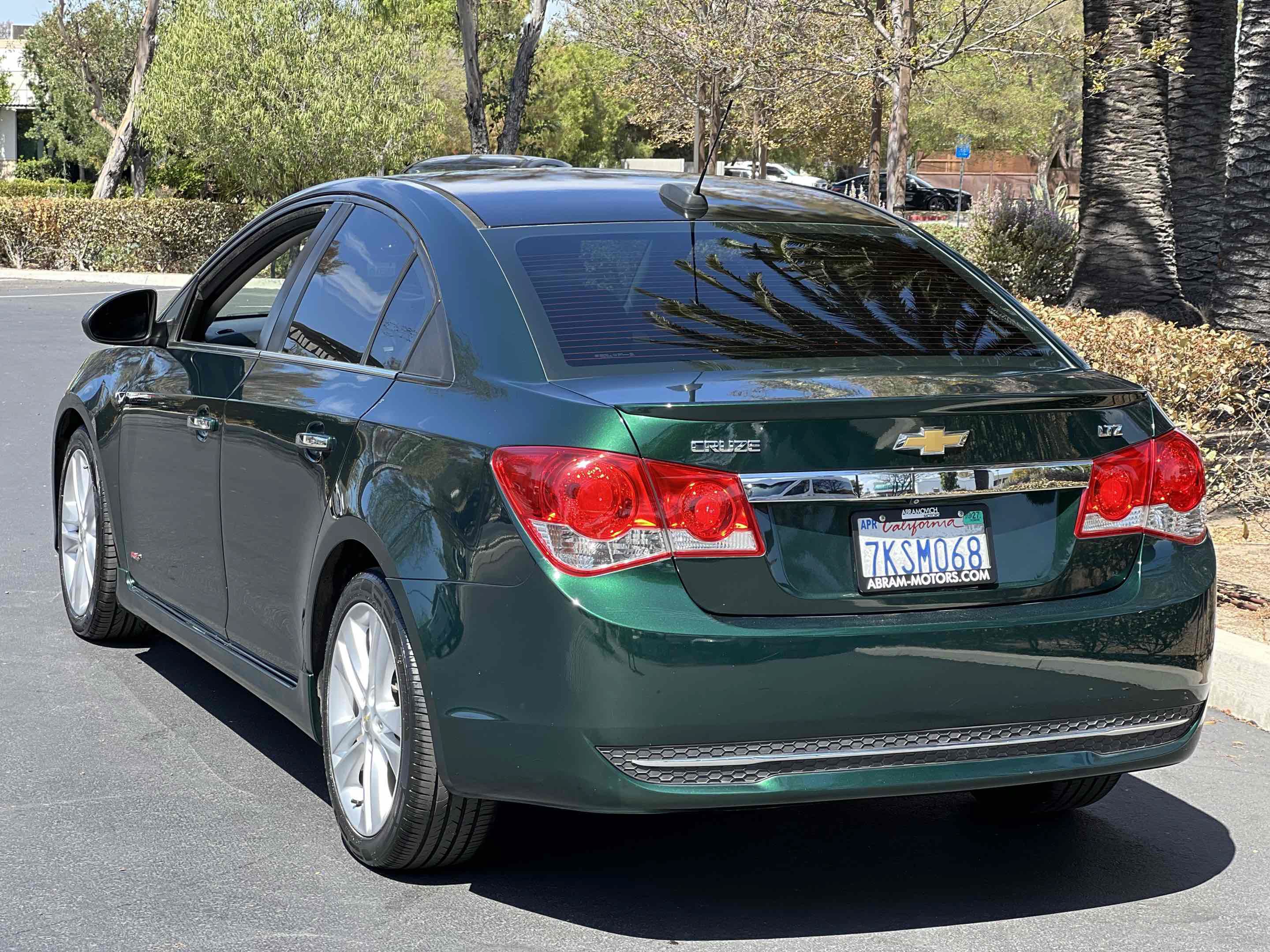 Used 2015 Chevrolet Cruze LTZ w/ Sun, Sound and Sport Package FWD image 20
