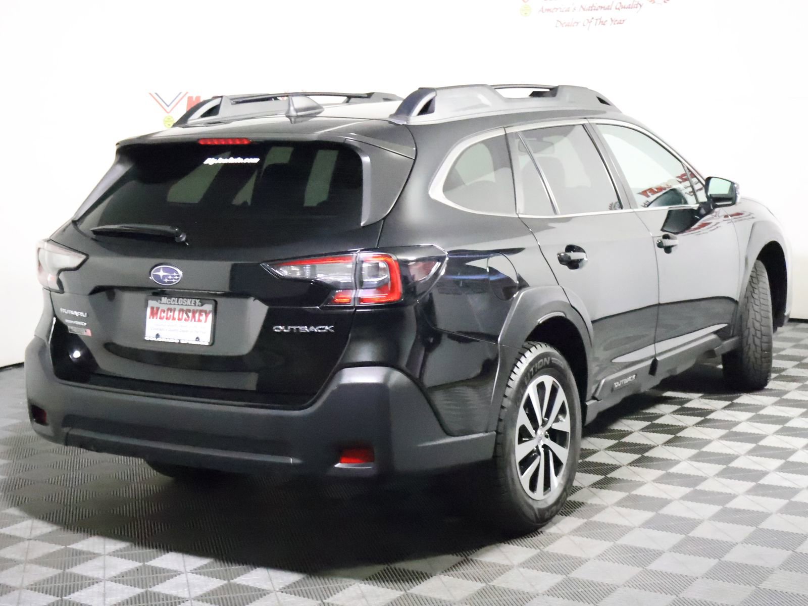 Used 2023 Subaru Outback Premium AWD/4WD image 5