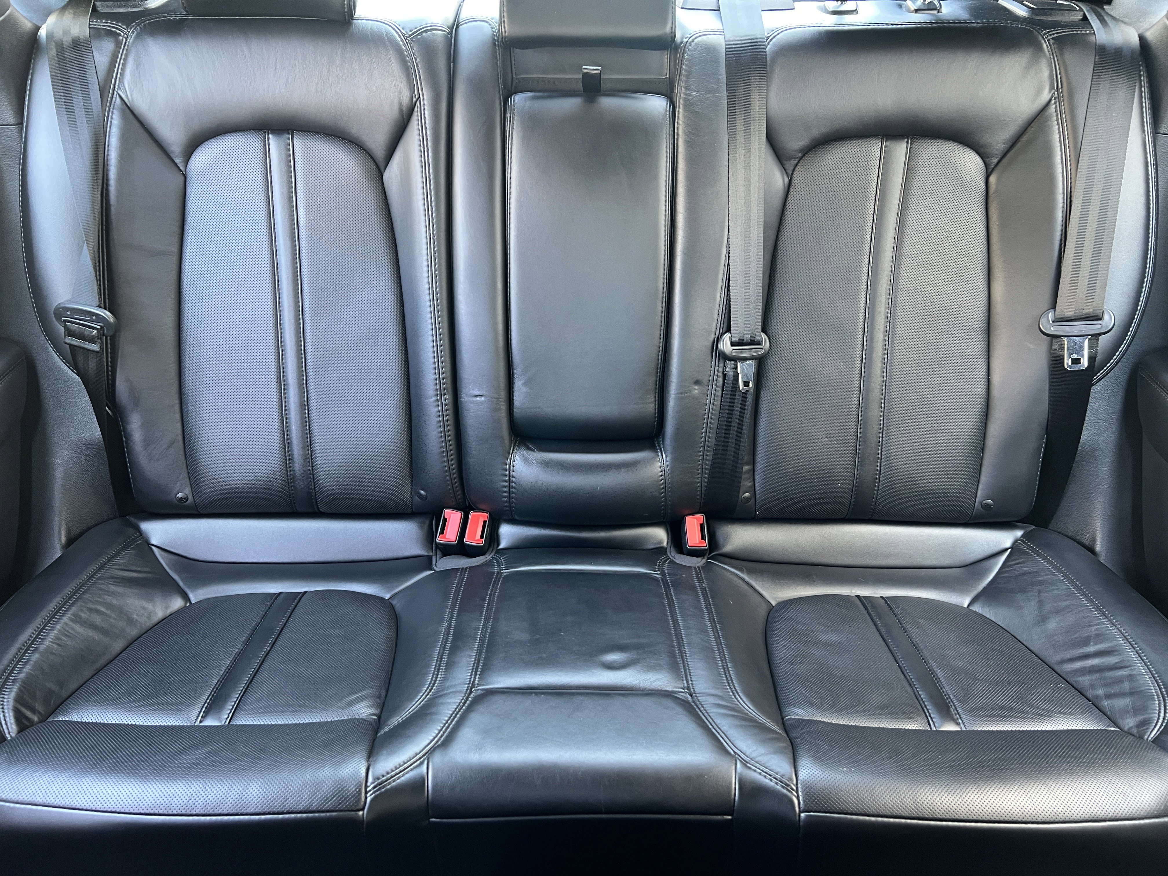 Used 2020 Lincoln MKZ Reserve w/ Luxury Package FWD image 16