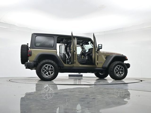 Used 2025 Jeep Wrangler Unlimited Rubicon w/ Safety Group image 47