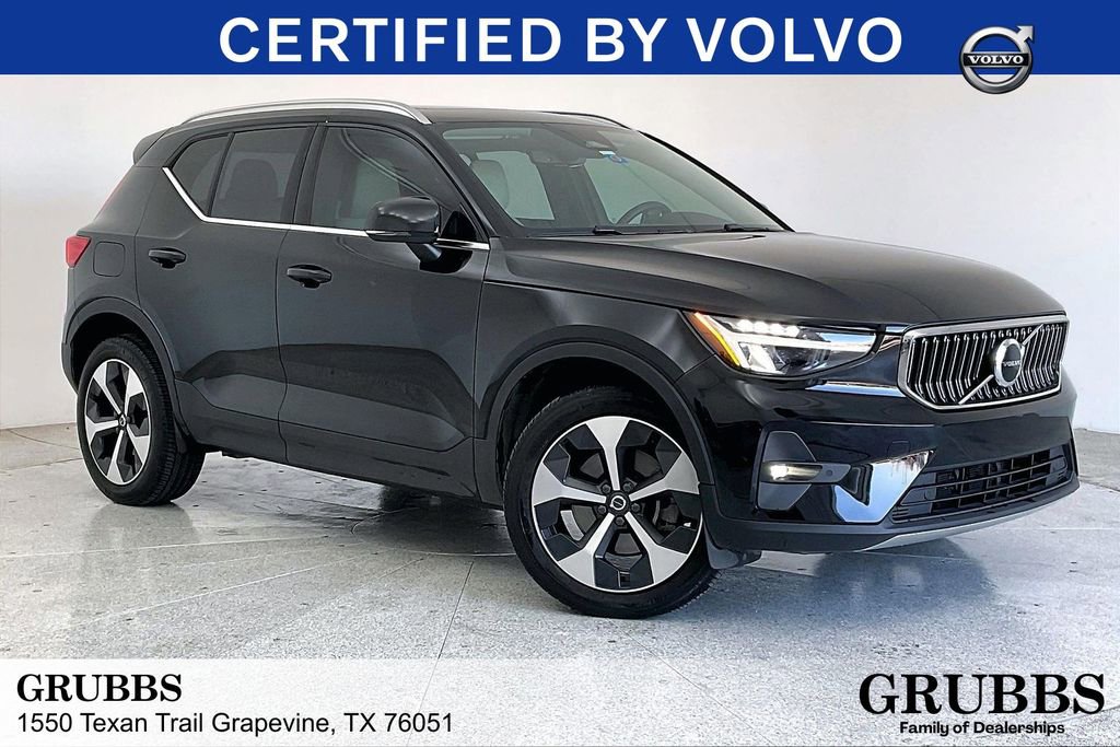 Used 2023 Volvo XC40 B5 Plus w/ Protection Package Premier image 1