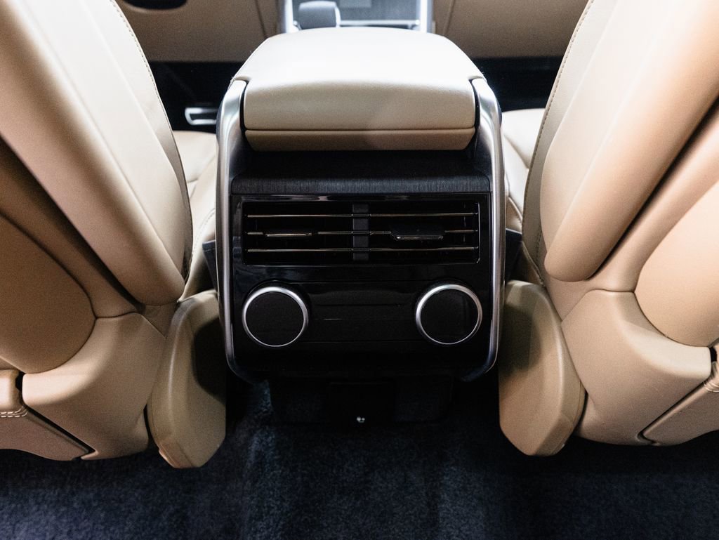 Used 2024 Land Rover Range Rover Autobiography image 28