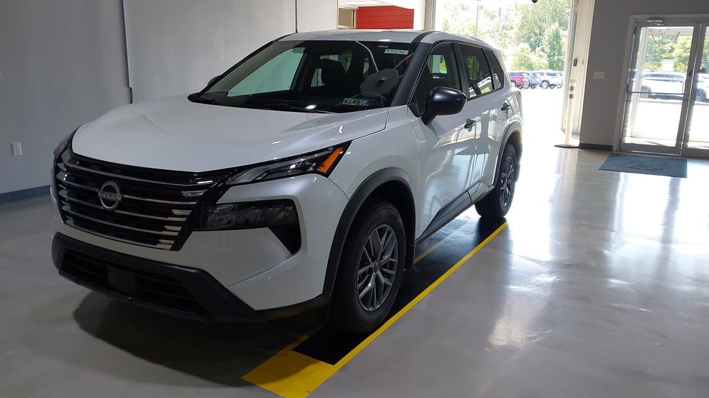 Certified 2025 Nissan Rogue S image 18