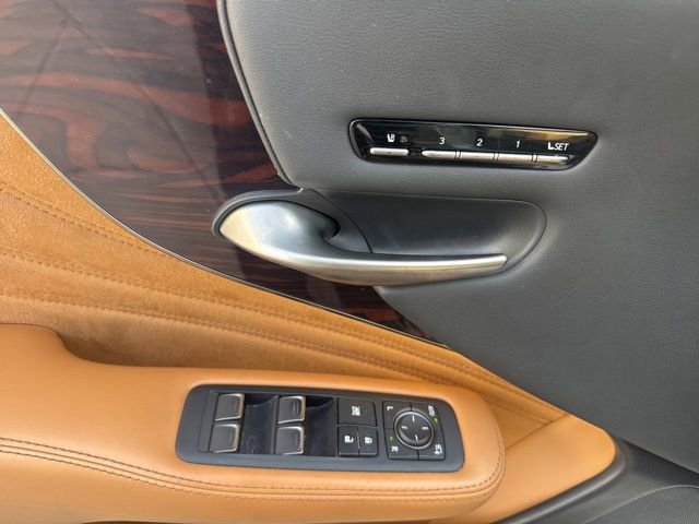 Used 2021 Lexus LS 500 w/ Interior Upgrade Package image 13