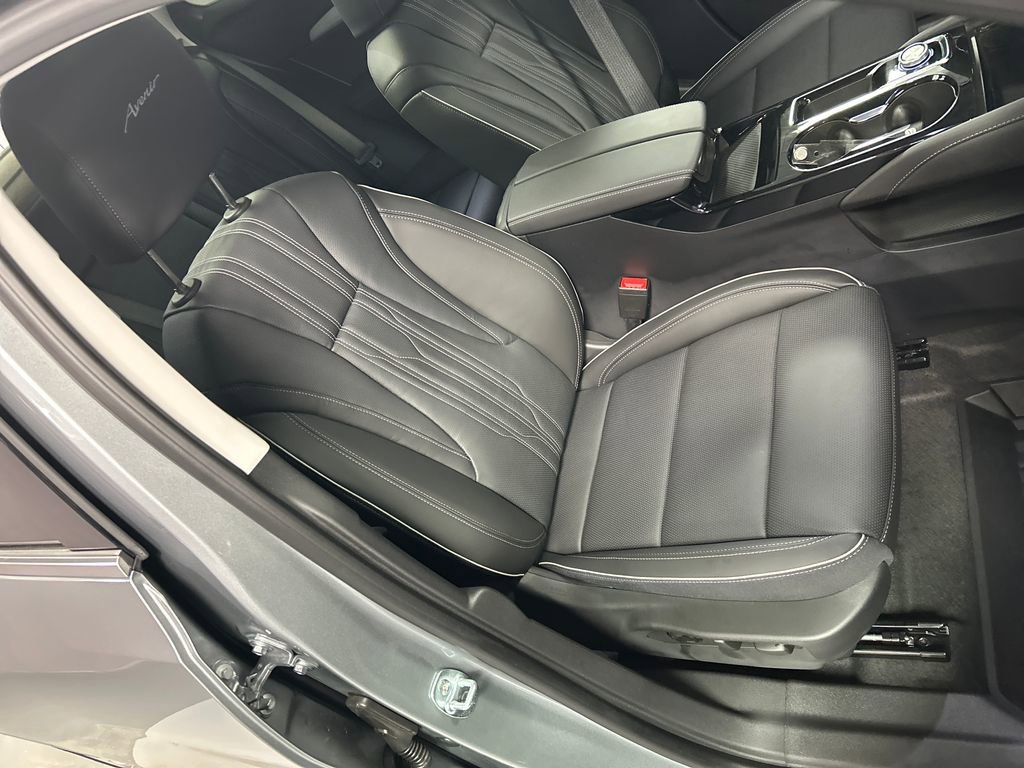 New 2026 Buick Envision Avenir image 24