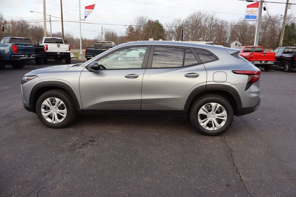 New 2026 Chevrolet Trax LS w/ Driver Confidence Package image 21