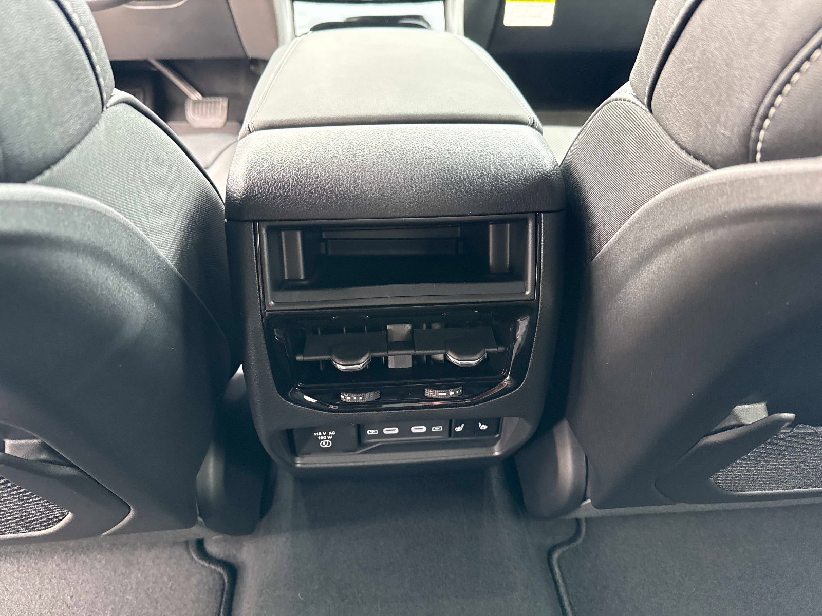 New 2026 Jeep Grand Cherokee Limited AWD/4WD image 17