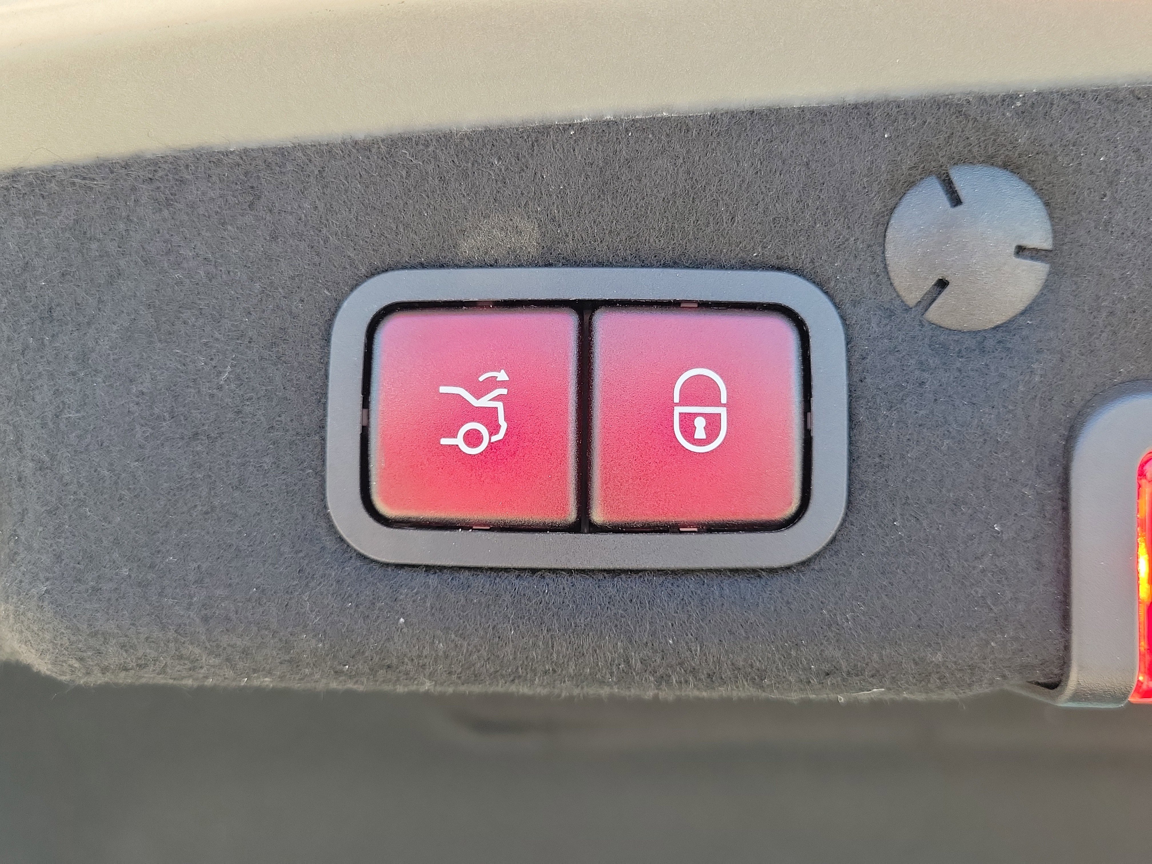 Used 2020 Mercedes-Benz C 300 Sedan image 10