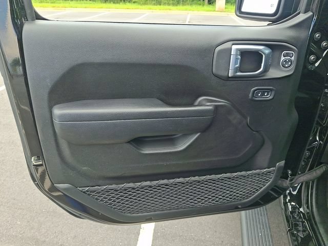 Used 2022 Jeep Gladiator Sport AWD/4WD image 12
