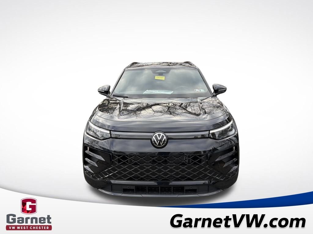 New 2026 Volkswagen Tiguan SE R-Line image 8