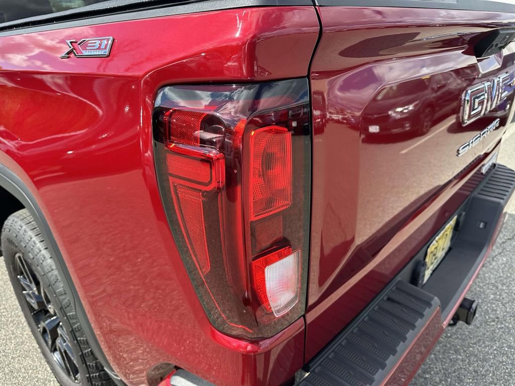 Used 2024 GMC Sierra 1500 Elevation w/ X31 Off-Road Package AWD/4WD image 8