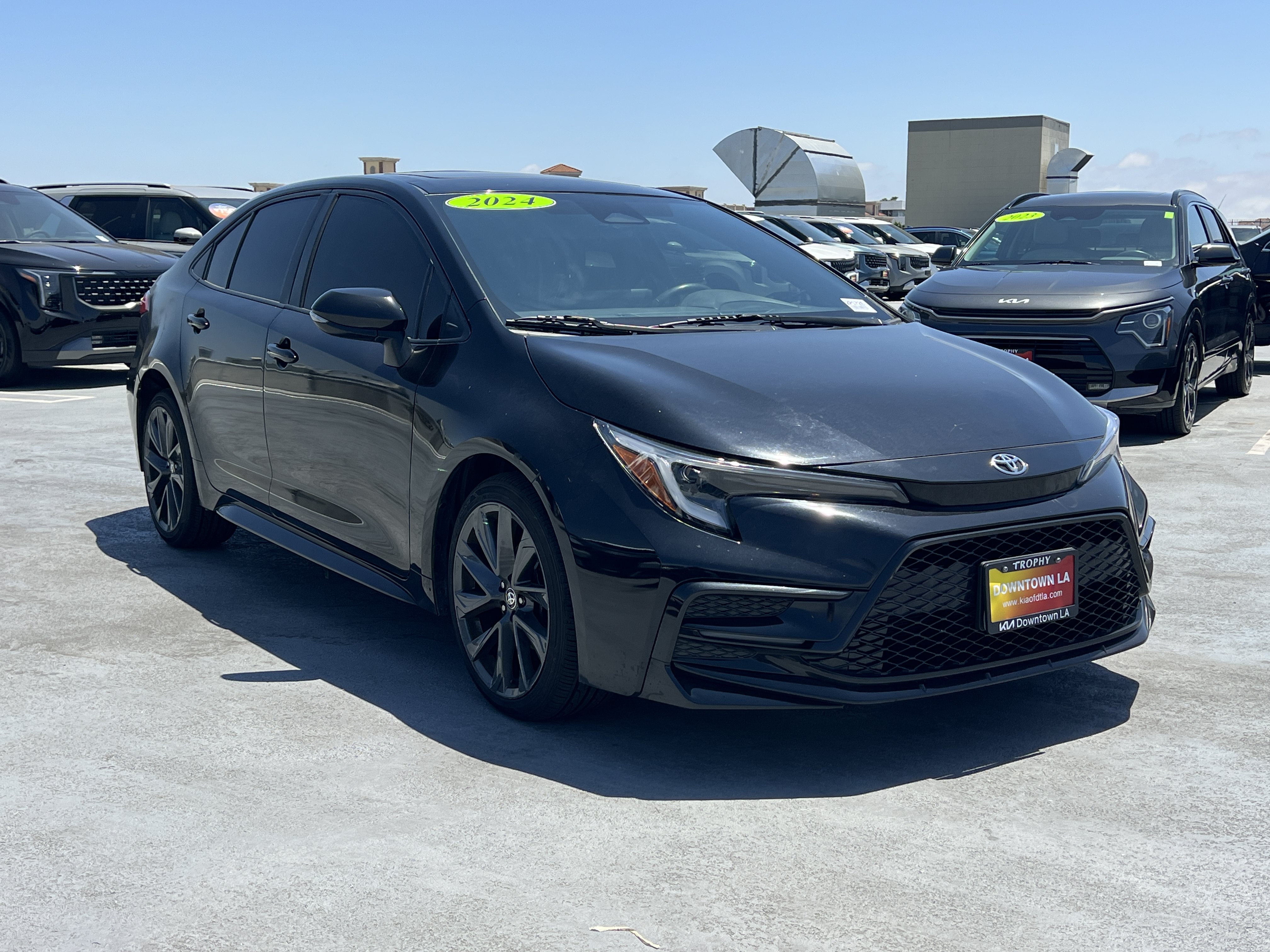 Used 2024 Toyota Corolla SE w/ SE Premium Package FWD image 10