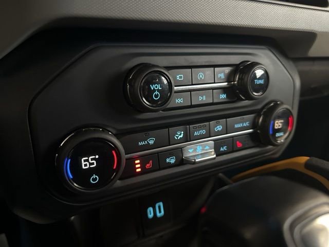 Used 2023 Ford Bronco Badlands image 13