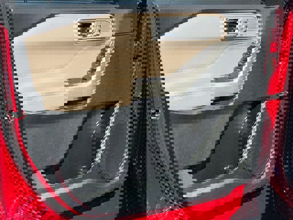 Certified 2023 Ford Explorer Limited image 21