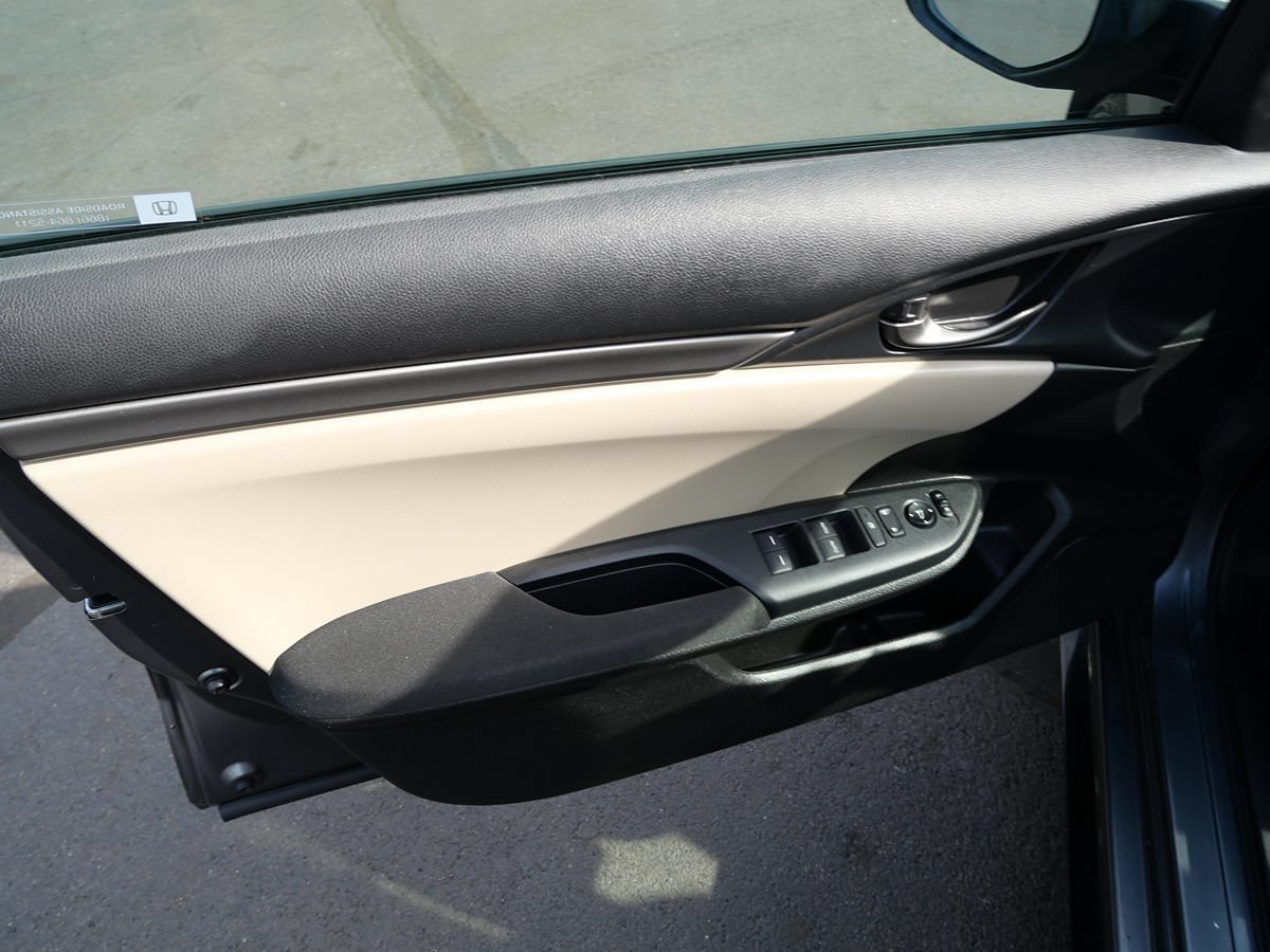 Used 2018 Honda Civic Sport image 15