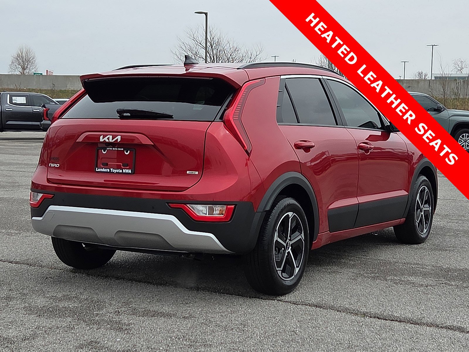 Used 2025 Kia Niro EX image 5