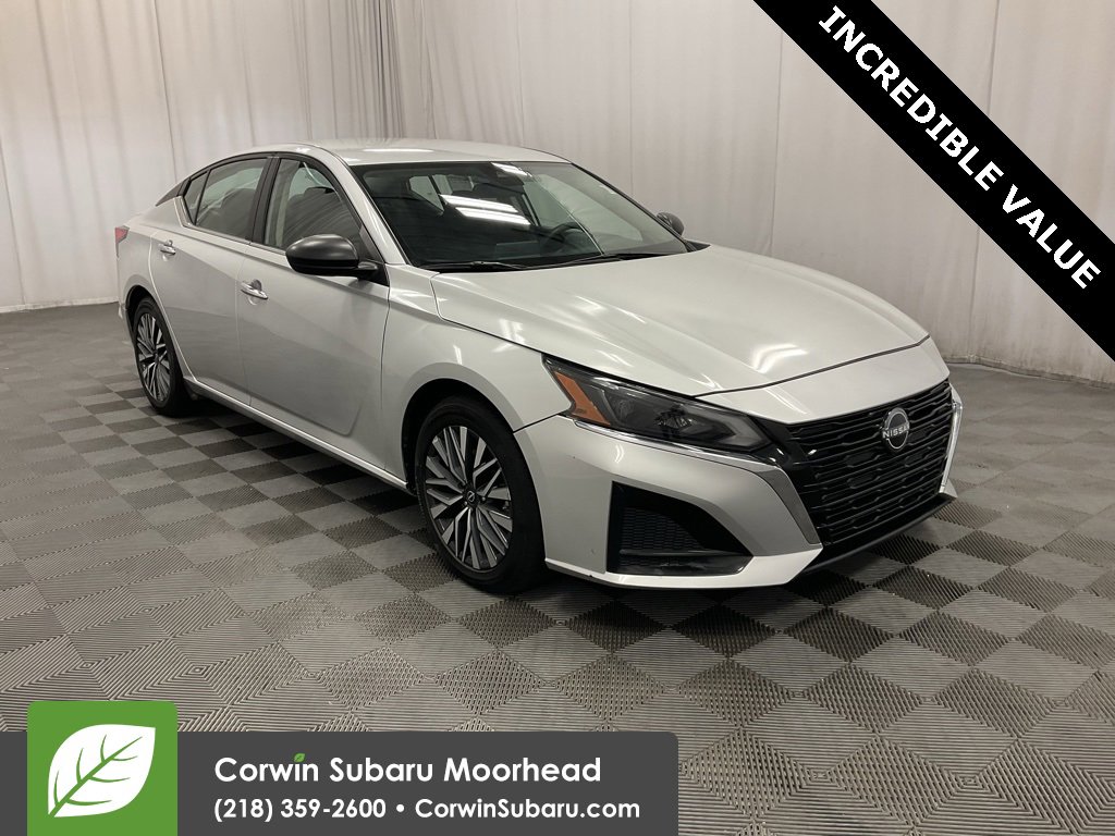 Used 2024 Nissan Altima 2.5 SV