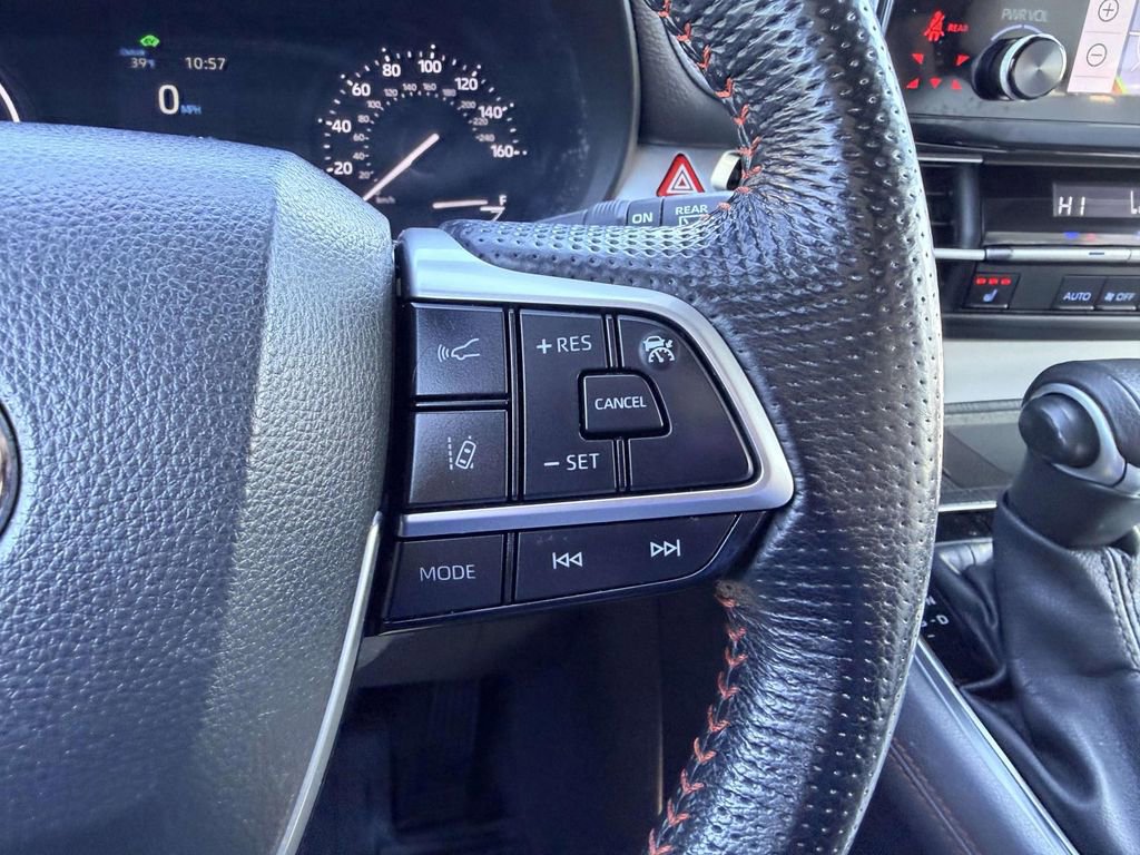 Certified 2023 Toyota Sienna XSE w/ XSE Plus Package image 7