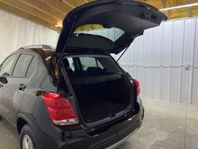 Used 2022 Chevrolet Trax LT w/ LT Convenience Package AWD/4WD image 10