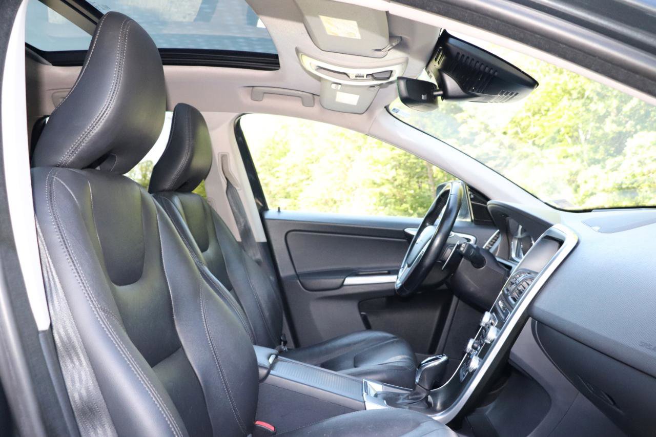 Used 2015 Volvo XC60 T6 Platinum AWD/4WD image 36