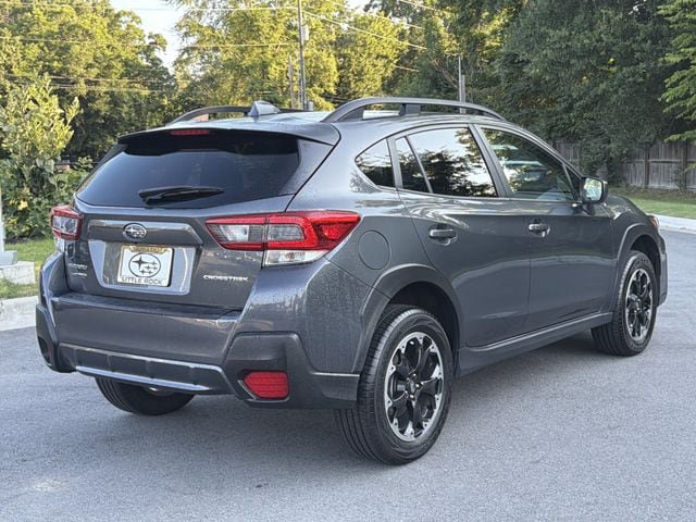 Used 2022 Subaru Crosstrek 2.0i Premium w/ Moonroof Package AWD/4WD image 3