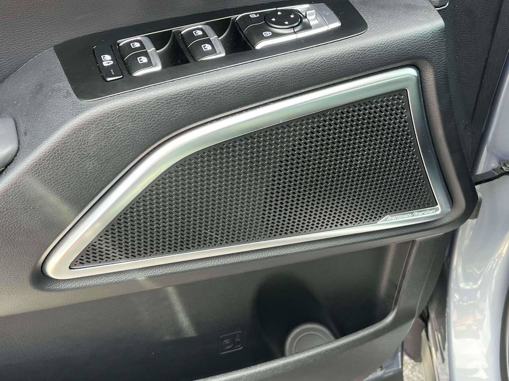 Used 2024 Kia Telluride SX w/ Towing Package AWD/4WD image 17