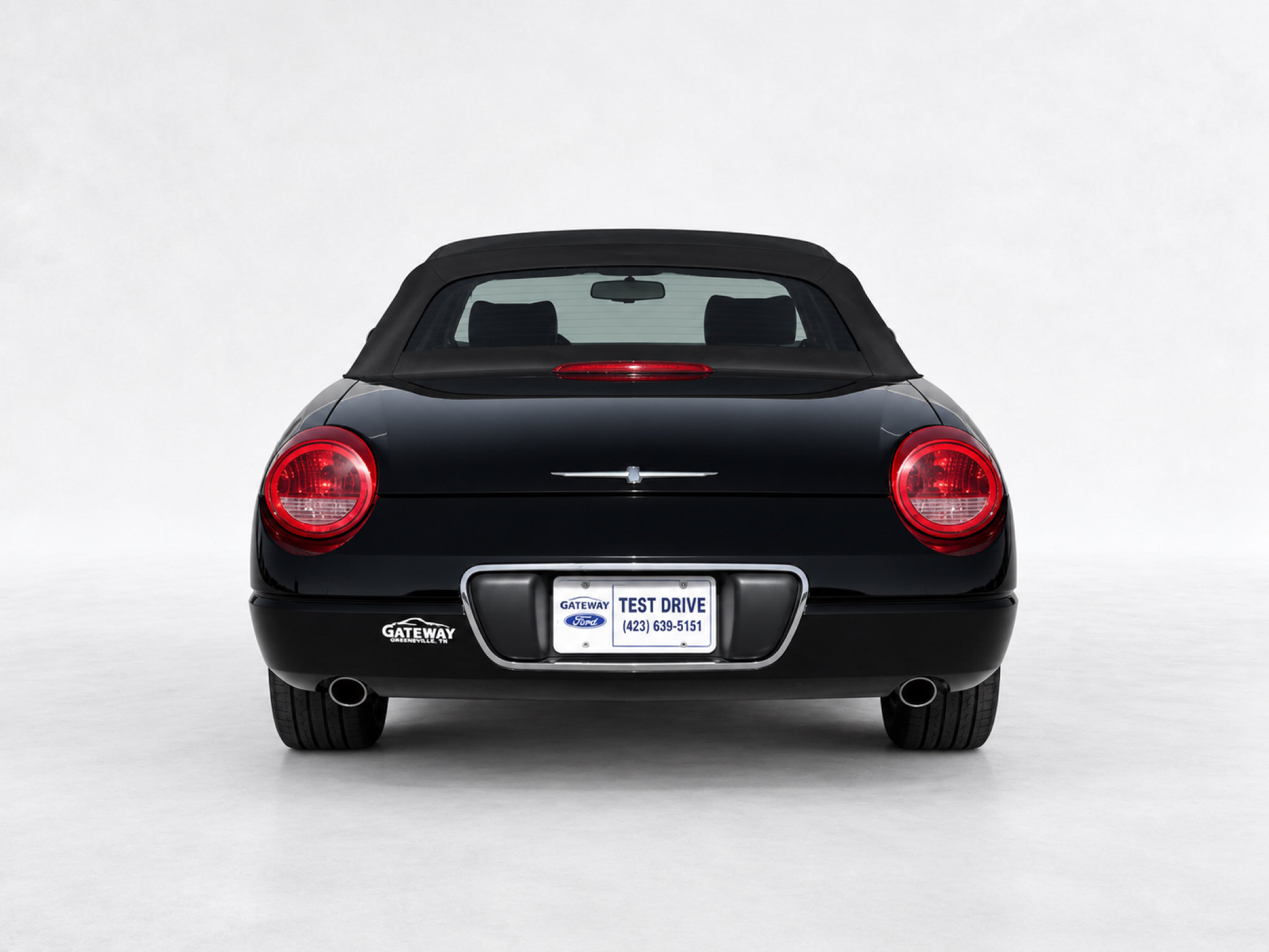 Used 2004 Ford Thunderbird RWD image 4