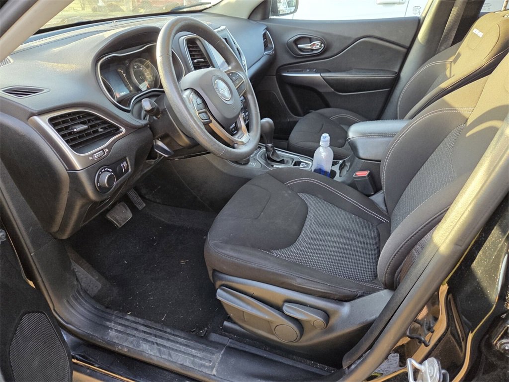 Used 2021 Jeep Cherokee Latitude image 4