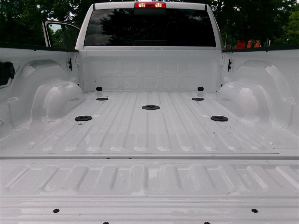 Used 2024 RAM 2500 Tradesman w/ Chrome Appearance Group AWD/4WD image 10