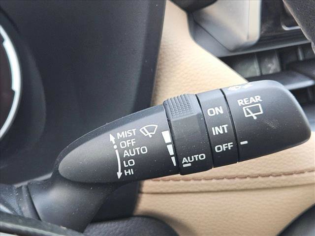 Used 2020 Toyota RAV4 Limited image 30