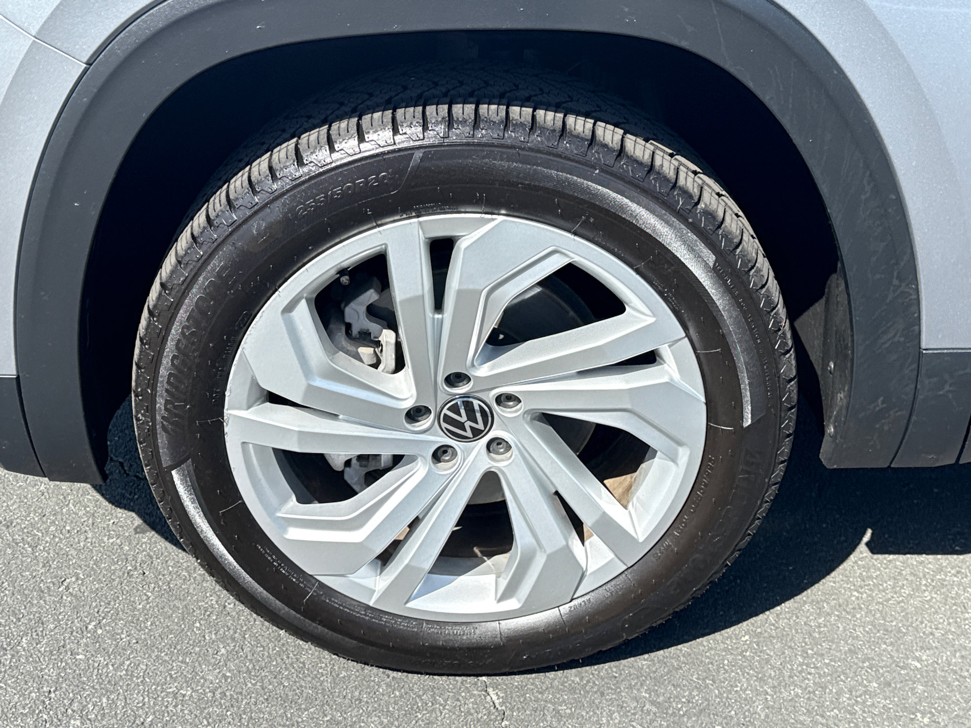 Used 2021 Volkswagen Atlas SE w/ Panoramic Sunroof Package FWD image 5